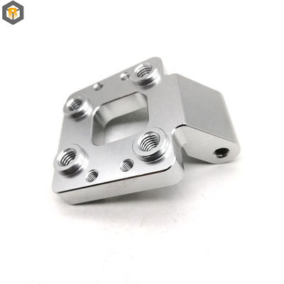 Partes sob encomenda por desenho de aço inoxidável Partes de usinagem CNC para máquinas de forja de metais